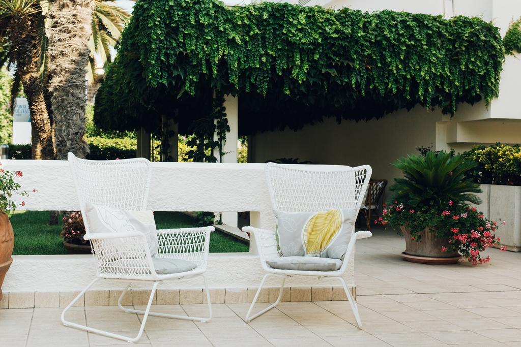 Albergo Punta De L'Est Francavilla Al Mare Bagian luar foto